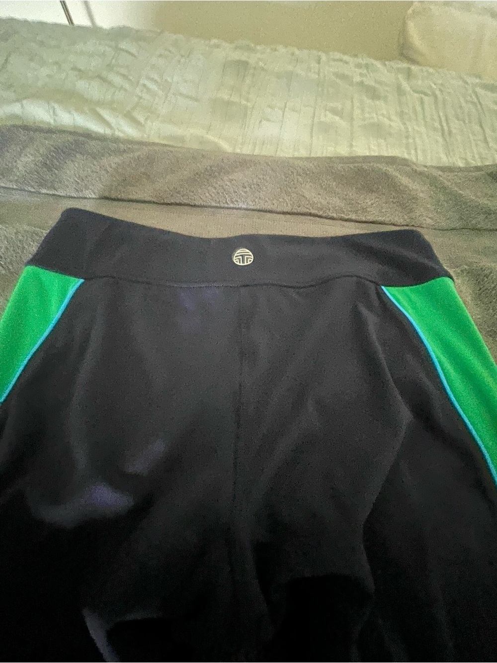 Tory Sport Matching Set: Weightless Half-Zip Pullover & Leggings - Picture 9 of 10